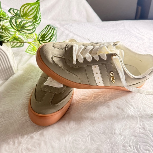 GUESS Green Suede Sneakers Women’s Size 8 NWT - Picture 7 of 10